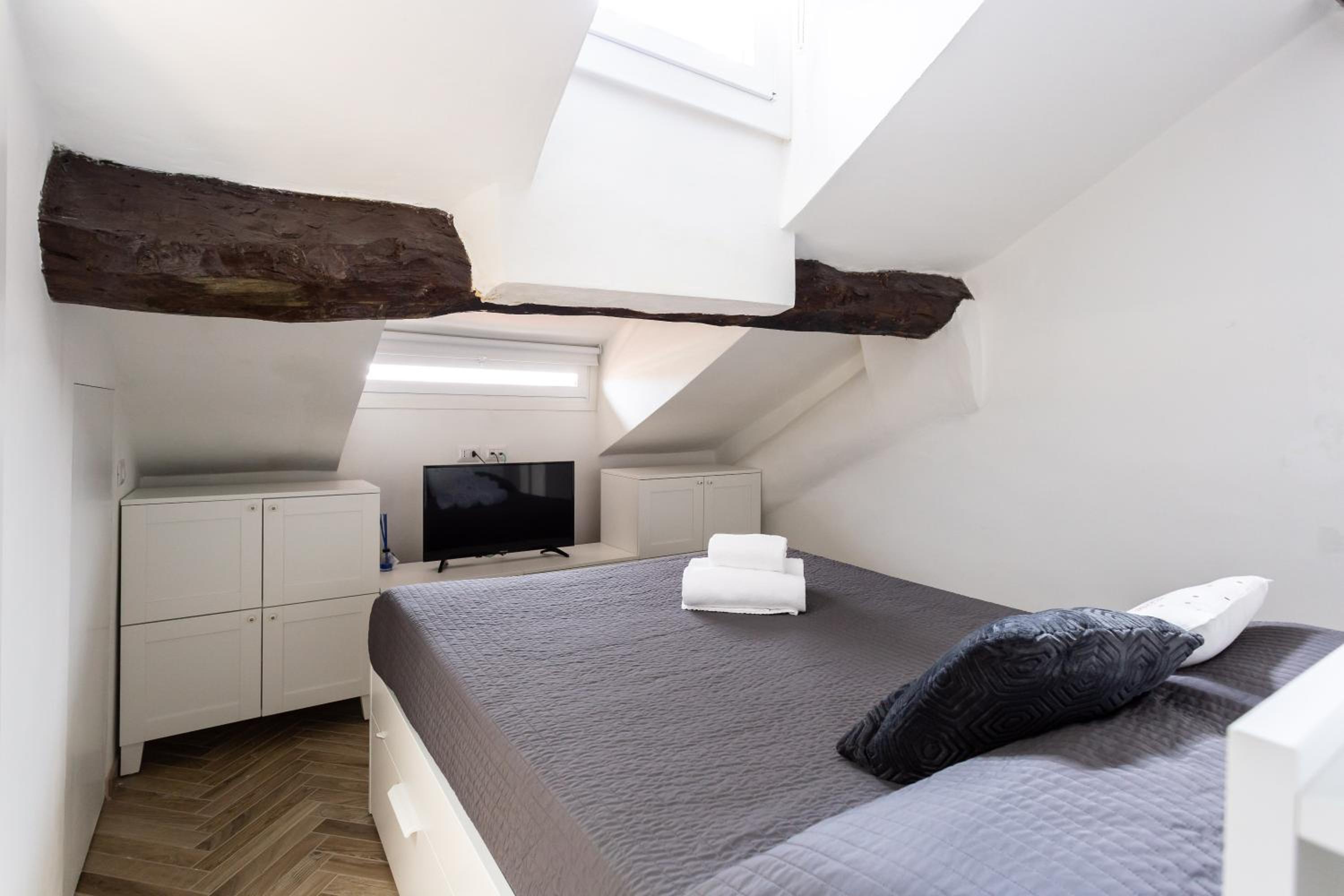 Mortara Navigli Apartments