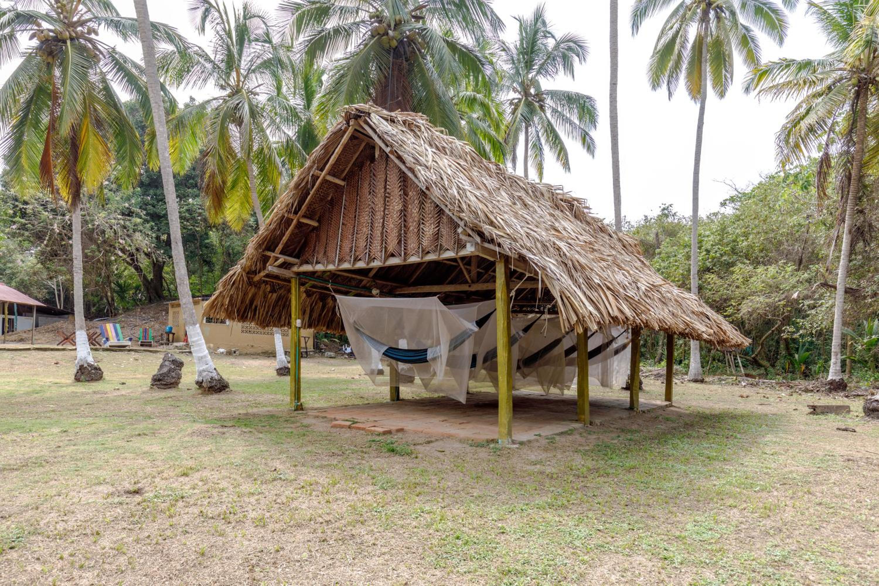 CASA DE CAMPO CASTILLETE dentro del PARQUE TAYRONA