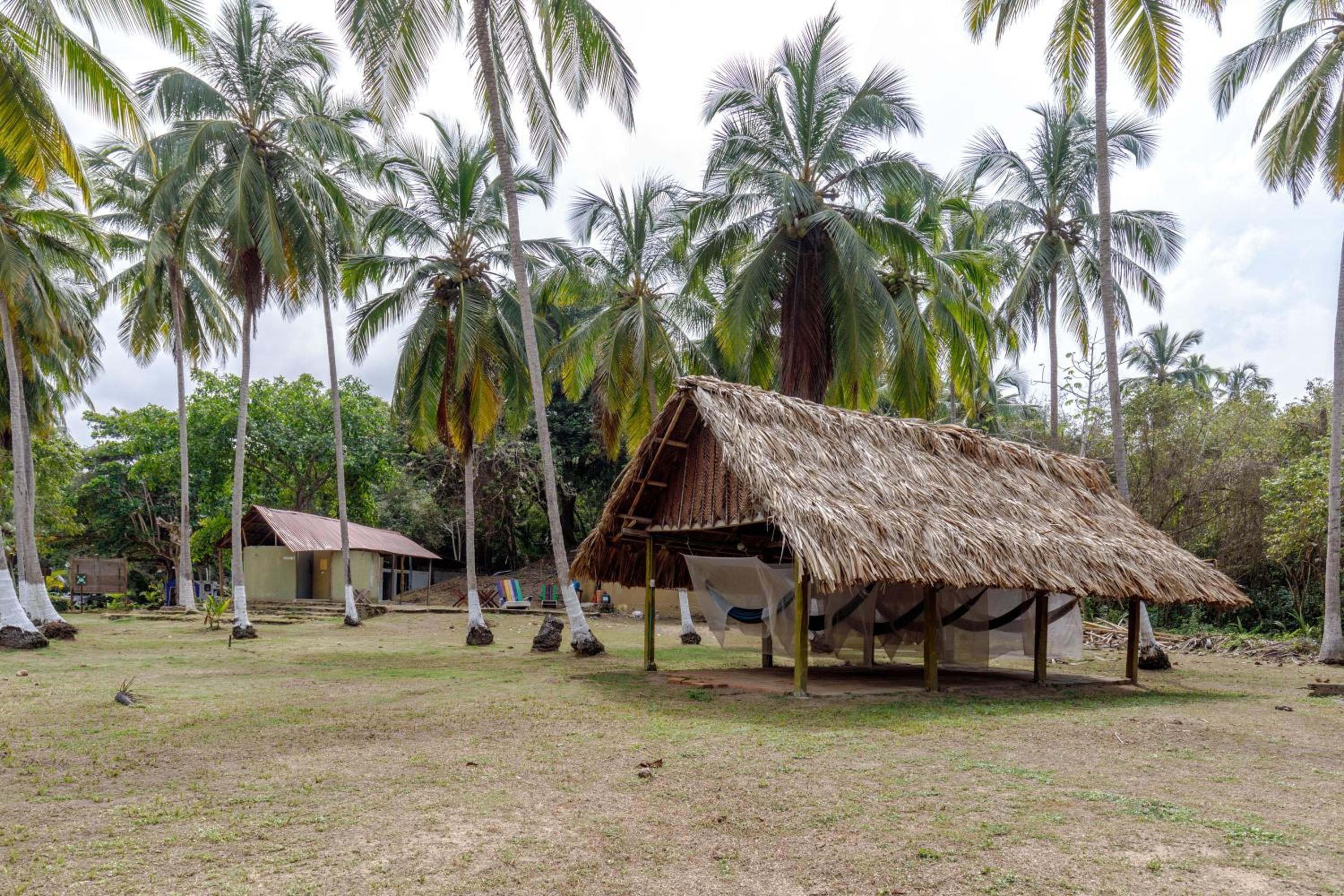 CASA DE CAMPO CASTILLETE dentro del PARQUE TAYRONA
