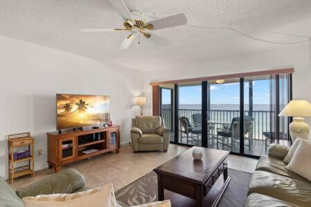 Beachfront Condo with Pool and Hot Tub Reflections On The Gulf 504 view 2