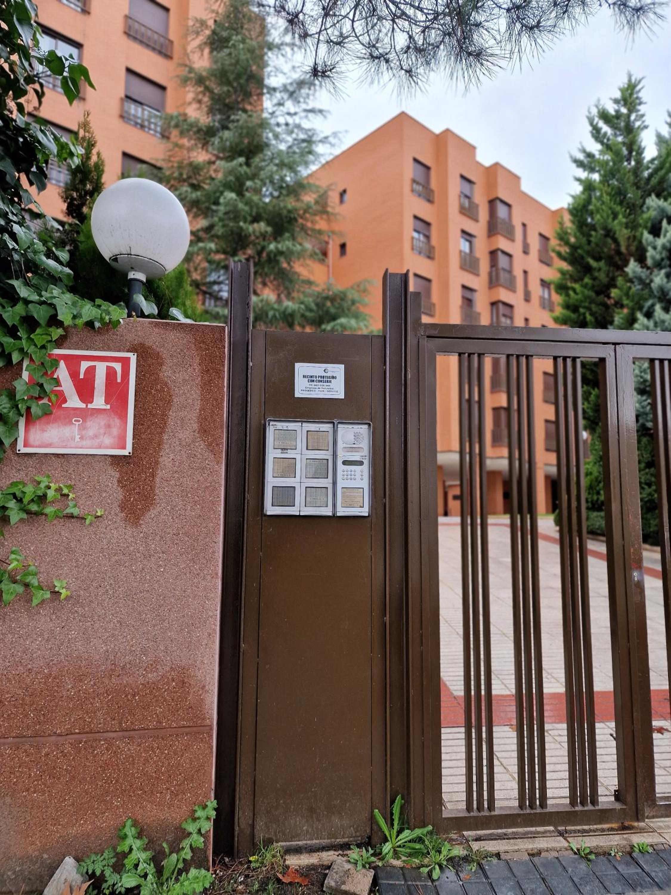 Samaniego, piscina y garaje junto Cívitas Metropolitano y aeropuerto