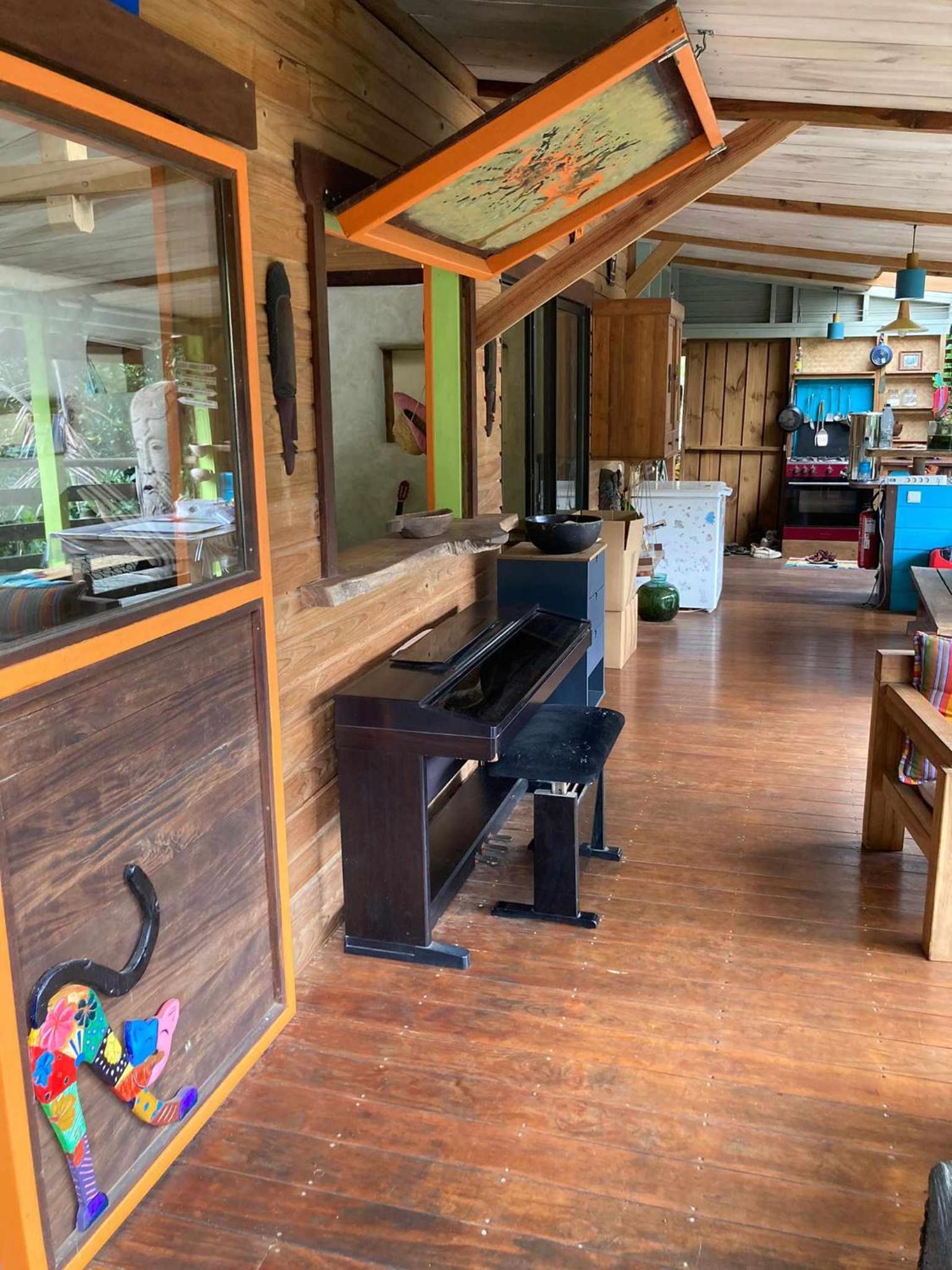 La pirogue enchantée maison karukera