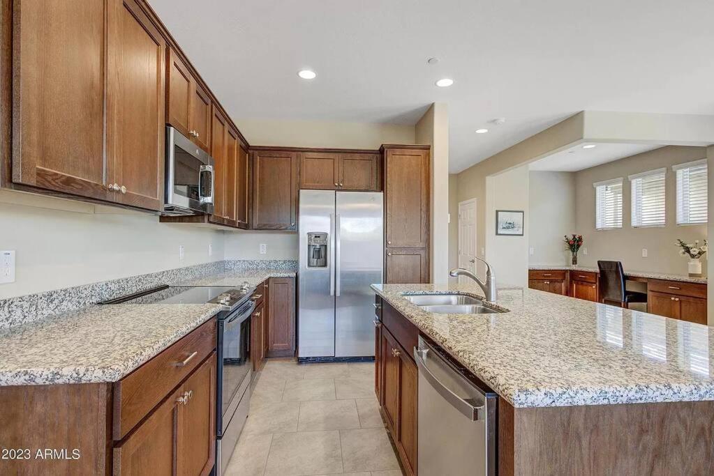 Upscale Fully Furnished Resort Home-Gated Golf Community view 2