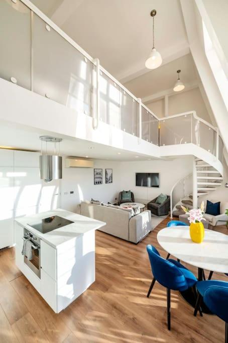 Arcore Premium Apartments Golden Square