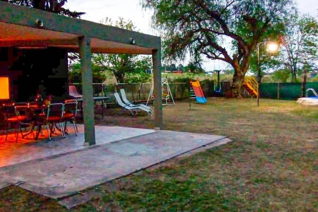 Hermosa casa en el lago