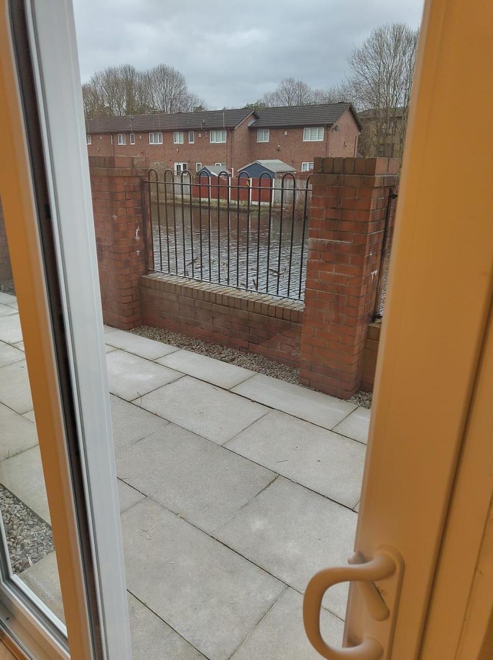 New 2 Bedroom Appartment In Manchester - Stretford - Old Trafford Close to Football-Cricket Ground & City Centre