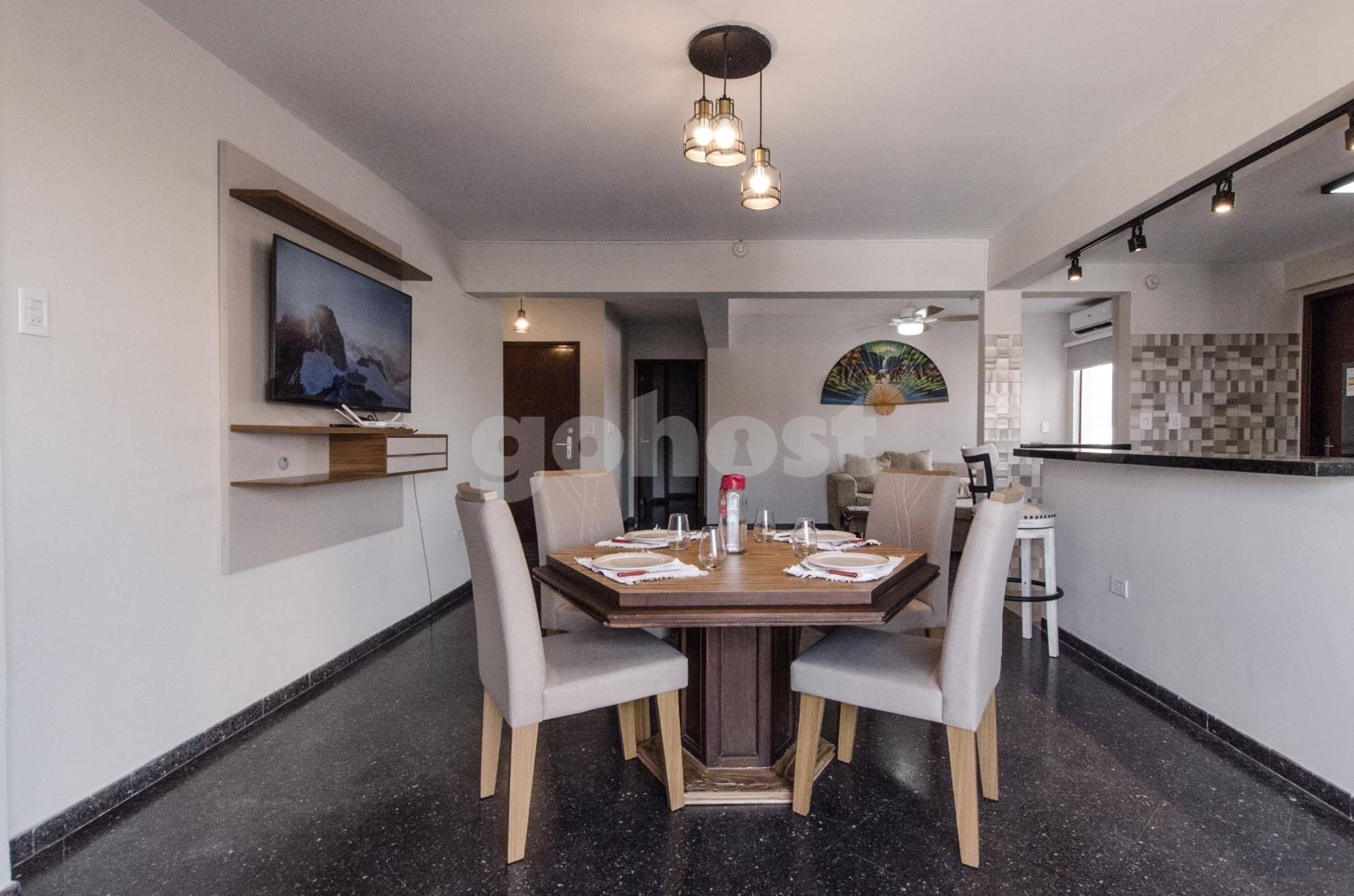 Spacious Apartment Located In Downtonwn Asuncion