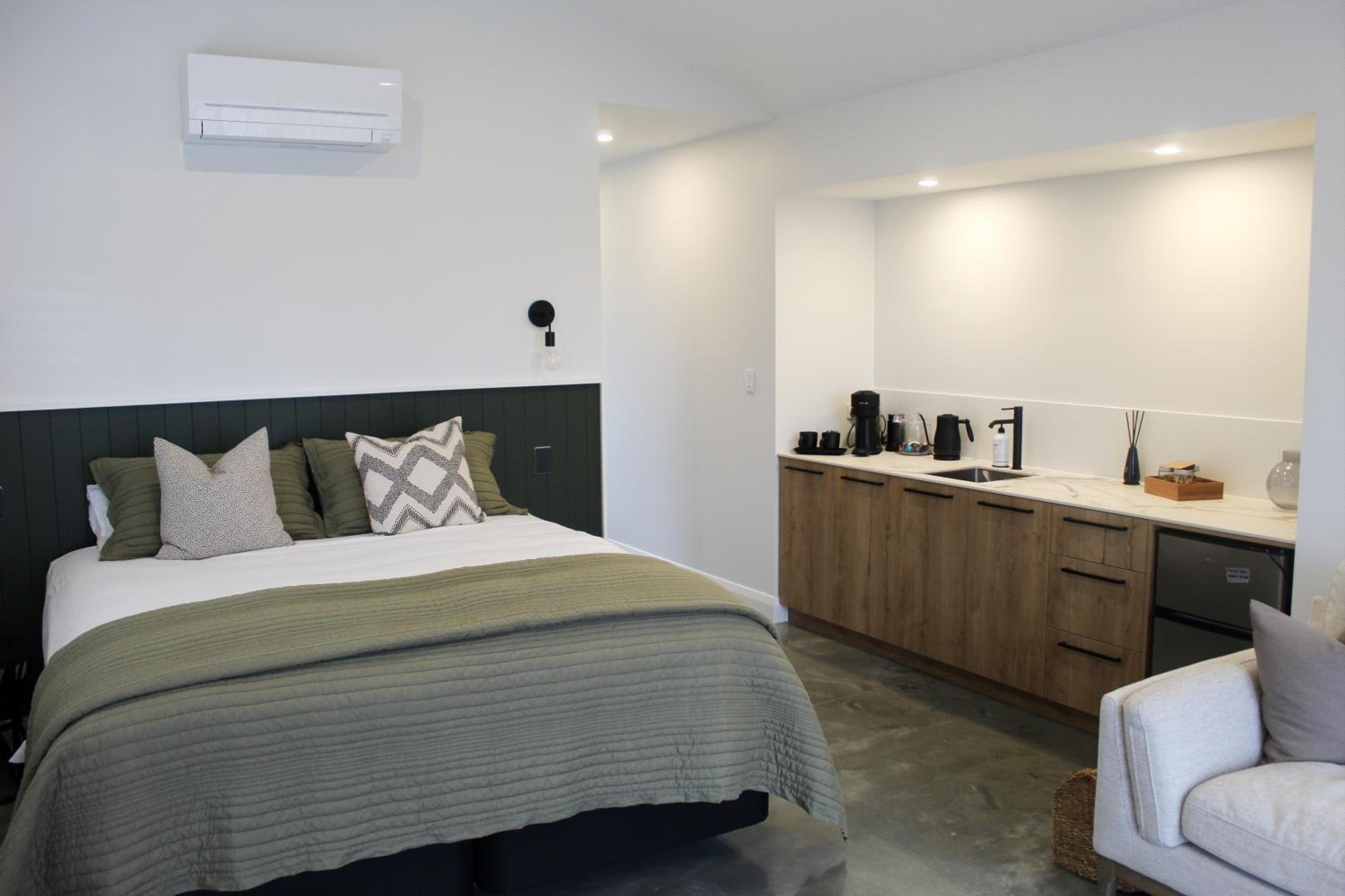 Ahuru House view 4