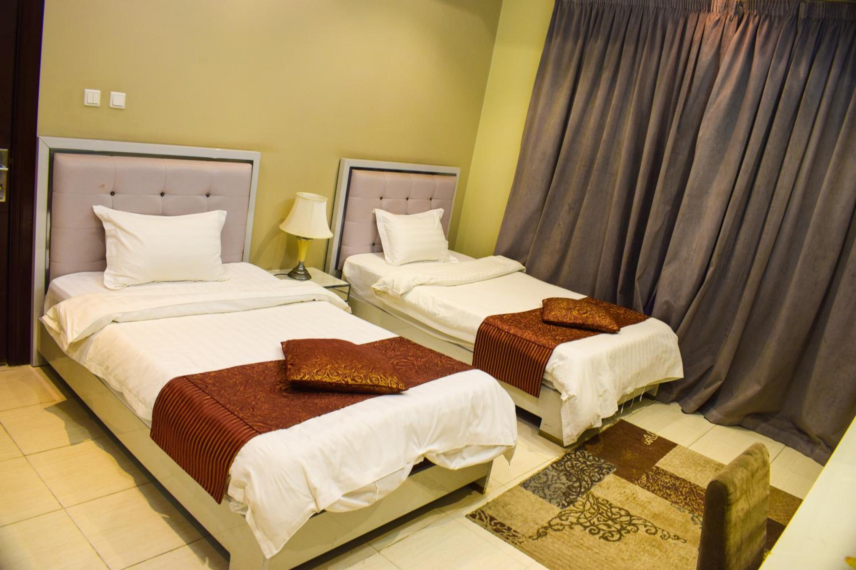 Arjan Qurtuba Served Apartments