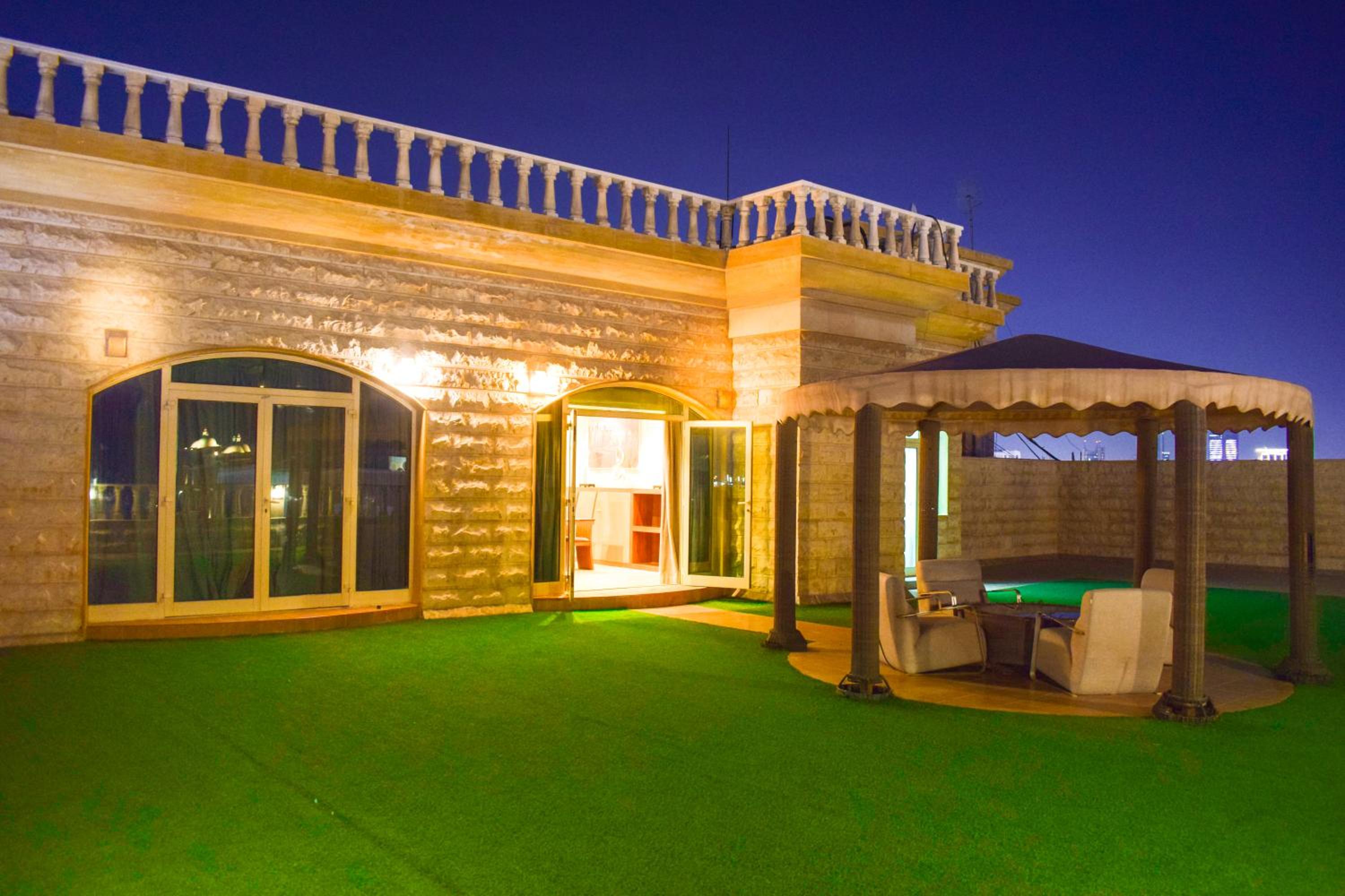 Arjan Qurtuba Served Apartments