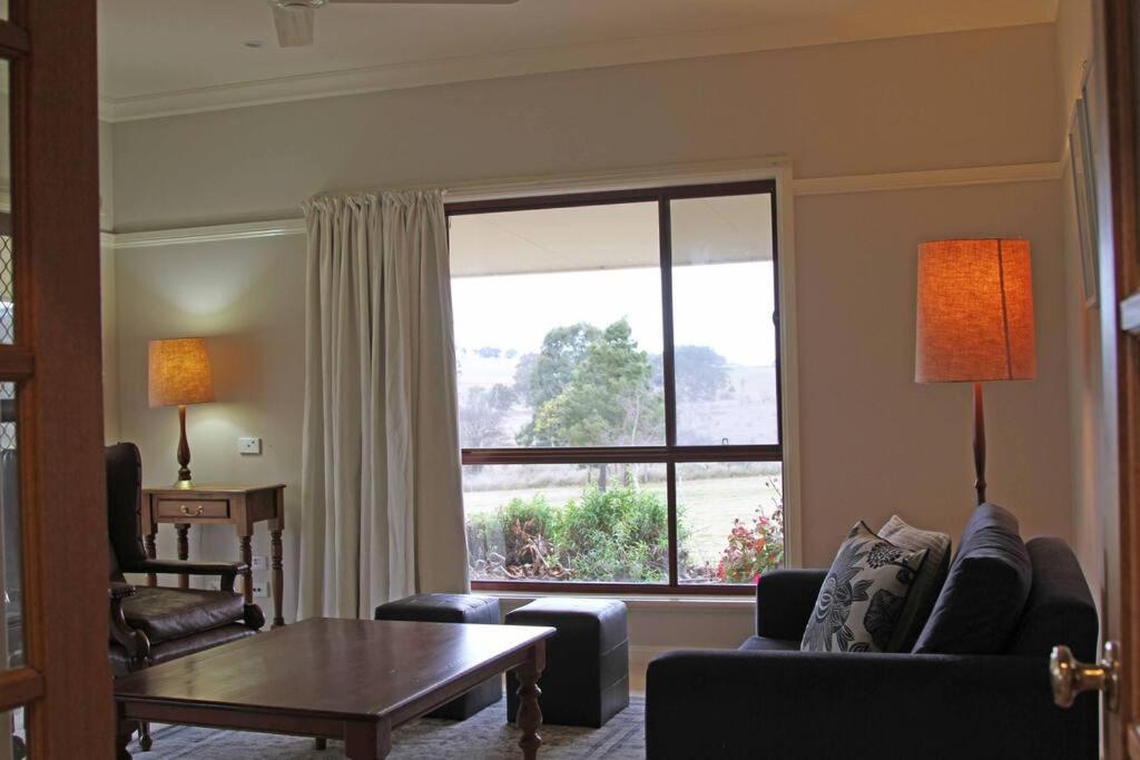 Topsys Corner - large rural house near Orange