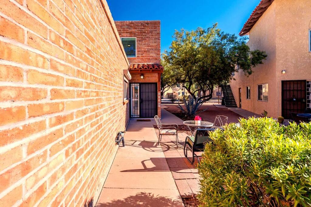 Alegria Corner - Charming dog-friendly, 2BR-1BA with Pool, Mountain Views view 4