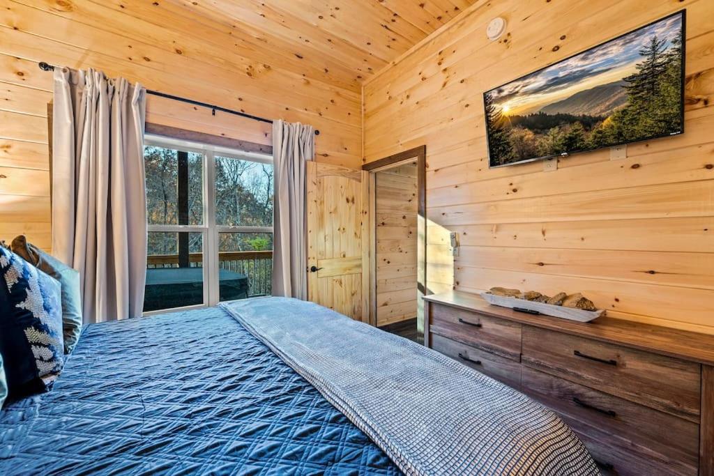 Top Rated Modern 3BD |Secluded |Fire Pit |Arcade