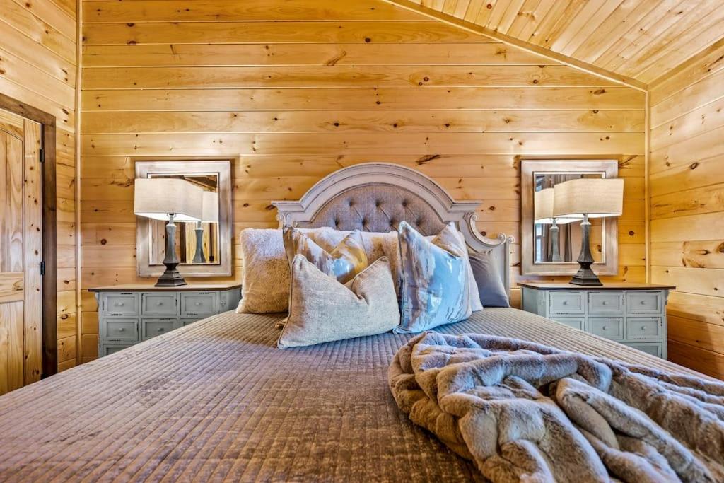 Top Rated Modern 3BD |Secluded |Fire Pit |Arcade