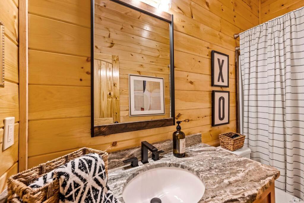 Top Rated Modern 3BD |Secluded |Fire Pit |Arcade