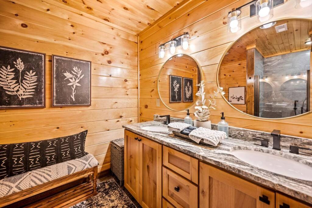 Top Rated Modern 3BD |Secluded |Fire Pit |Arcade