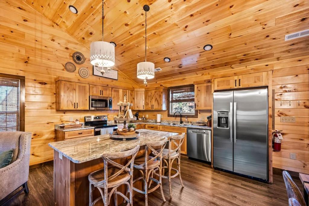 Top Rated Modern 3BD |Secluded |Fire Pit |Arcade