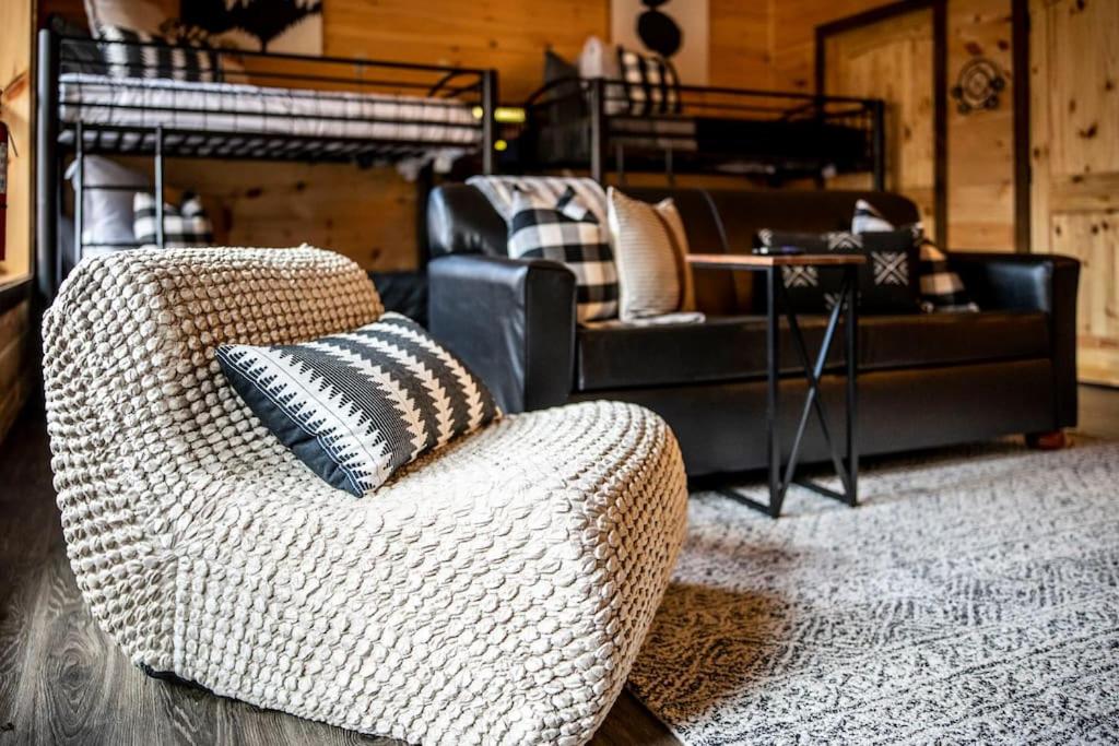 Top Rated Modern 3BD |Secluded |Fire Pit |Arcade