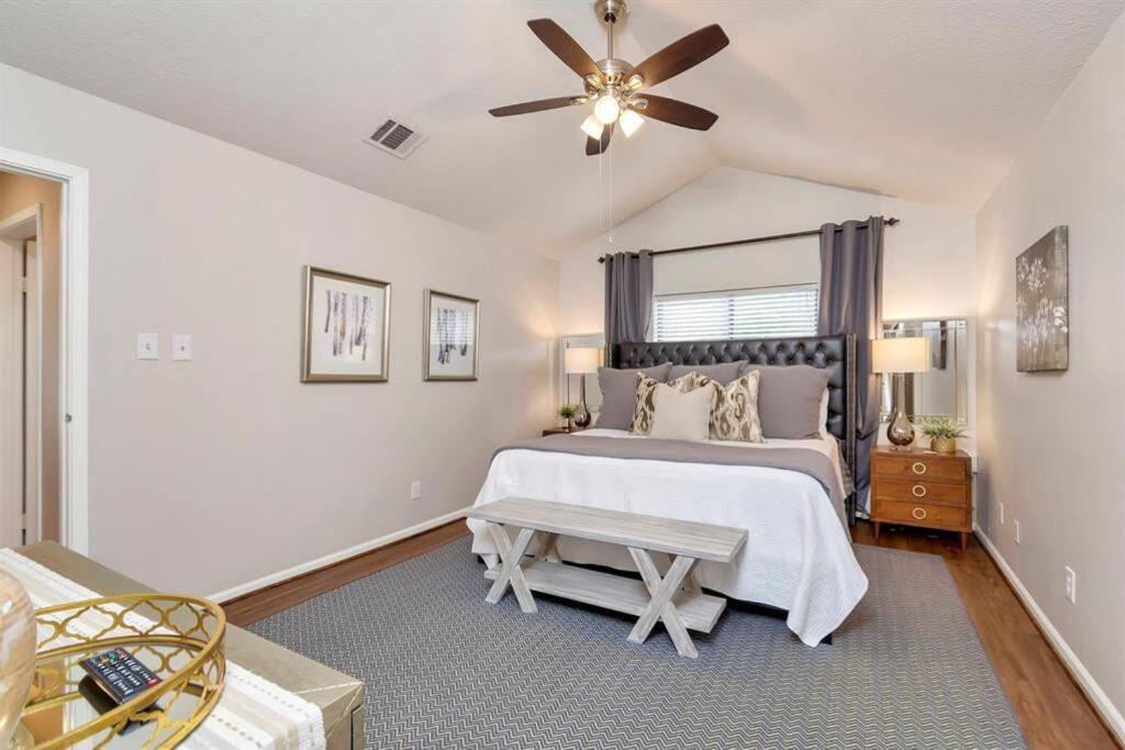 Grapevine Oasis, with Pool - Property Image 10