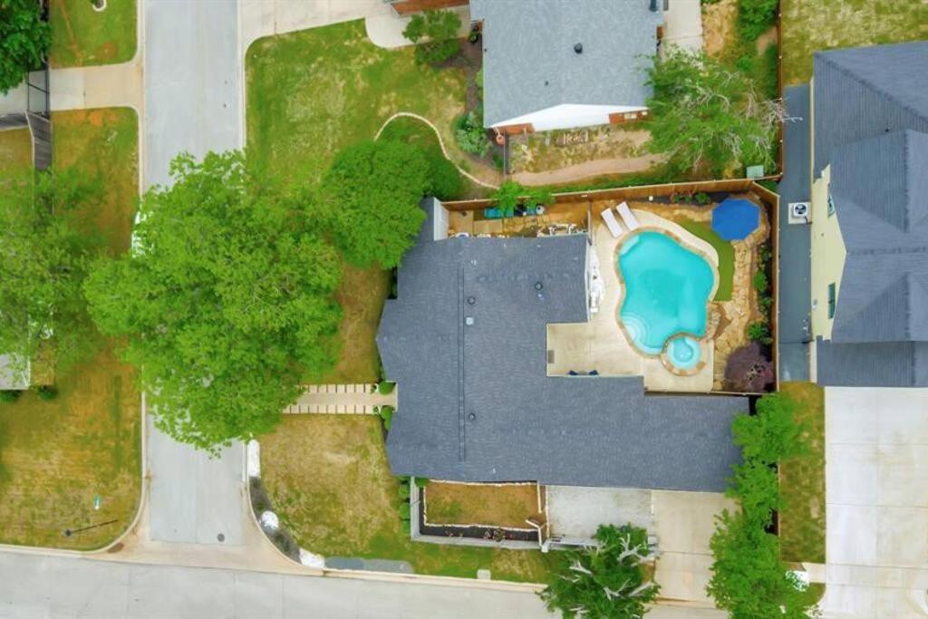 Grapevine Oasis, with Pool - Property Image 13