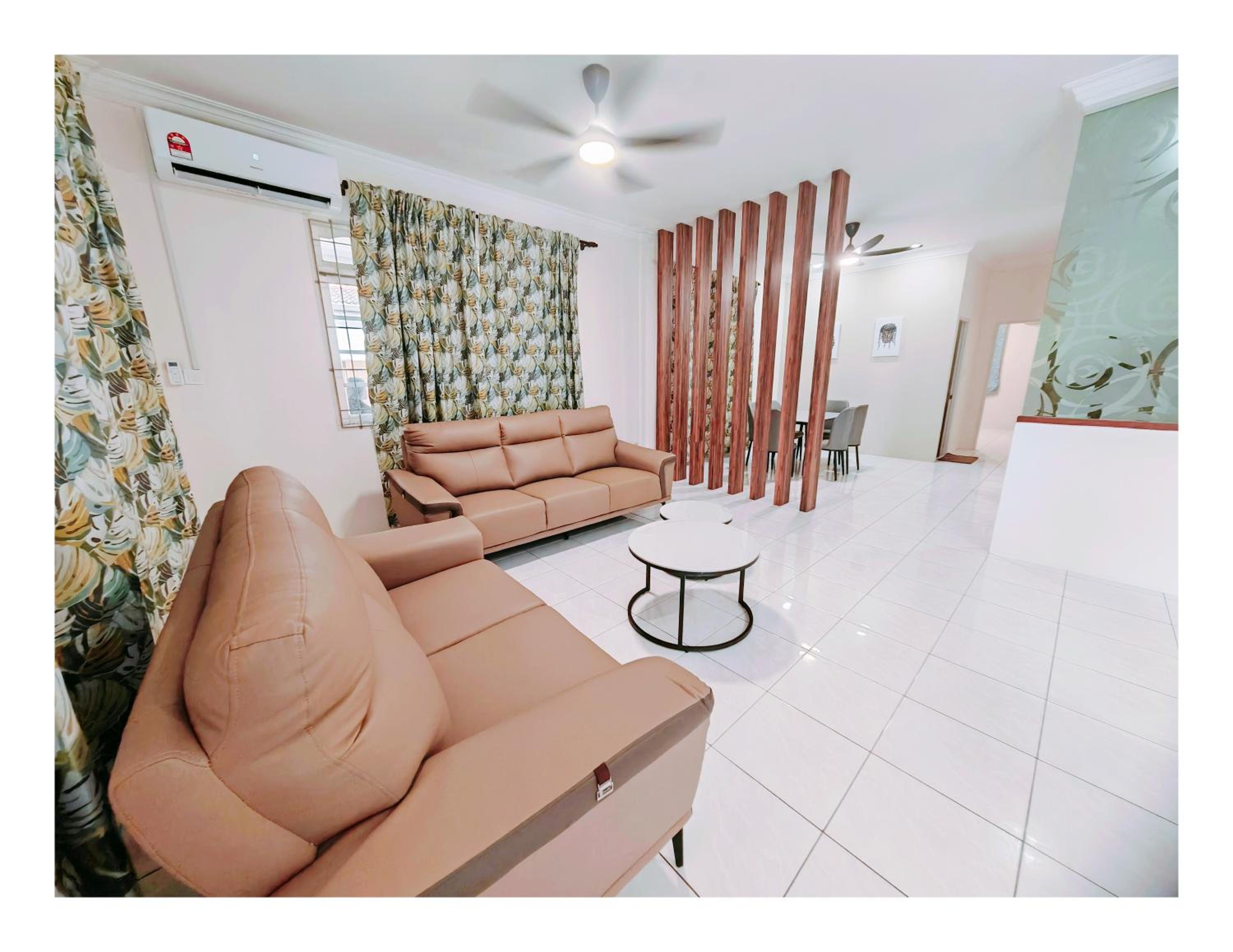 Richmond Residence photo 5
