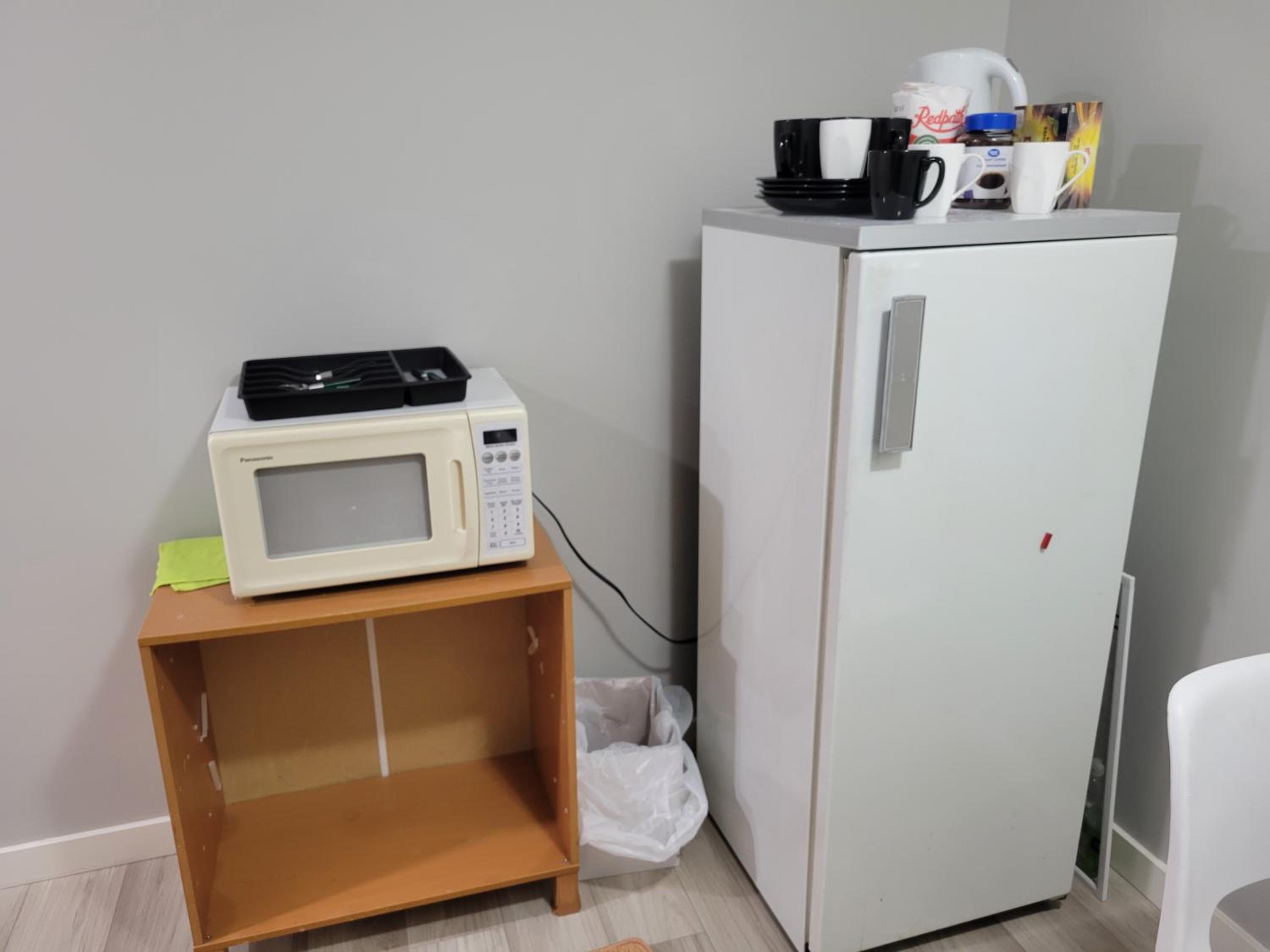 Brand New 2 Bedroom Basement Suite with Wifi