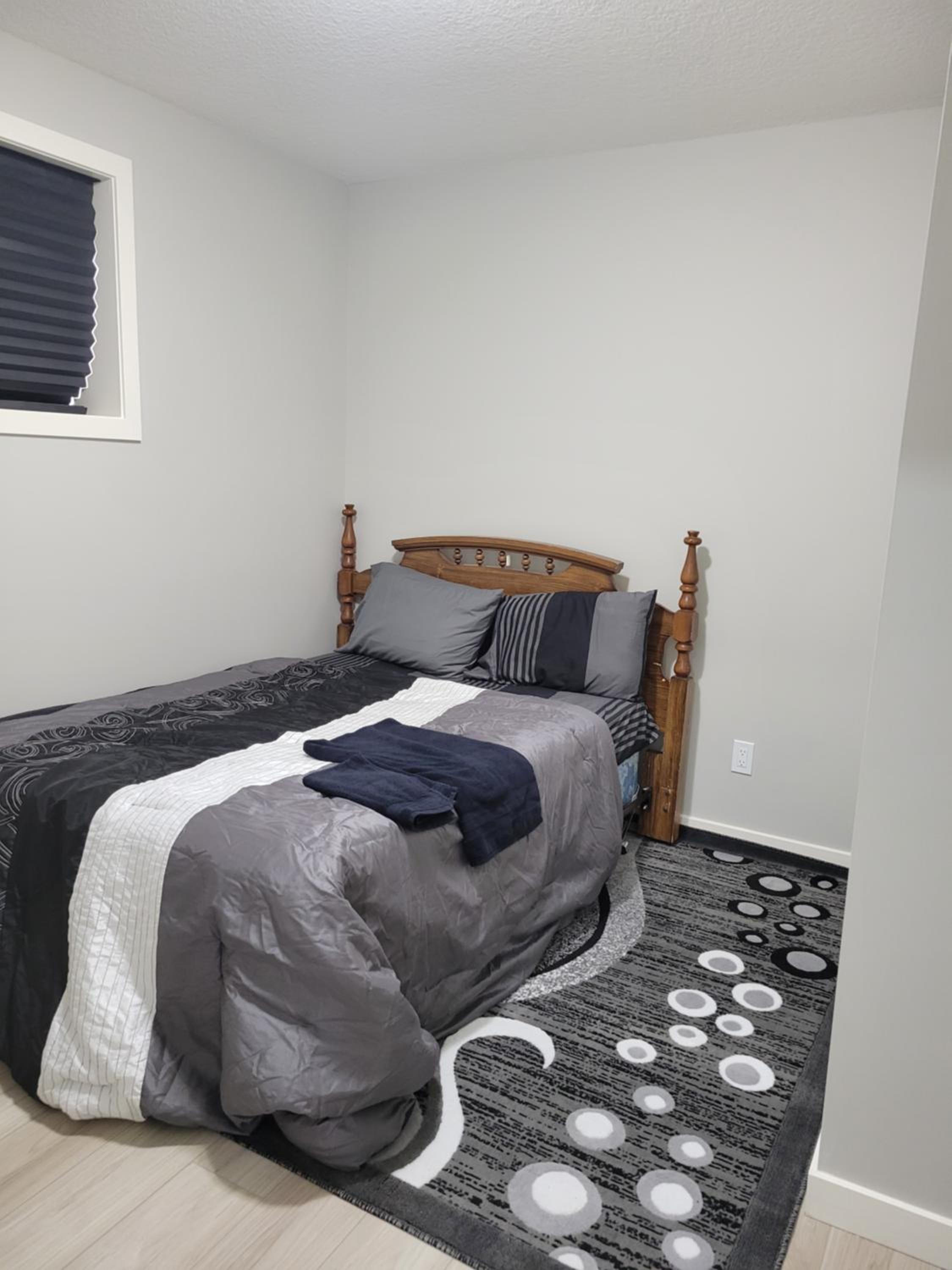 Brand New 2 Bedroom Basement Suite with Wifi