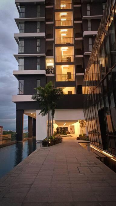 Romantic Sea View @ Urban Suite photo 6