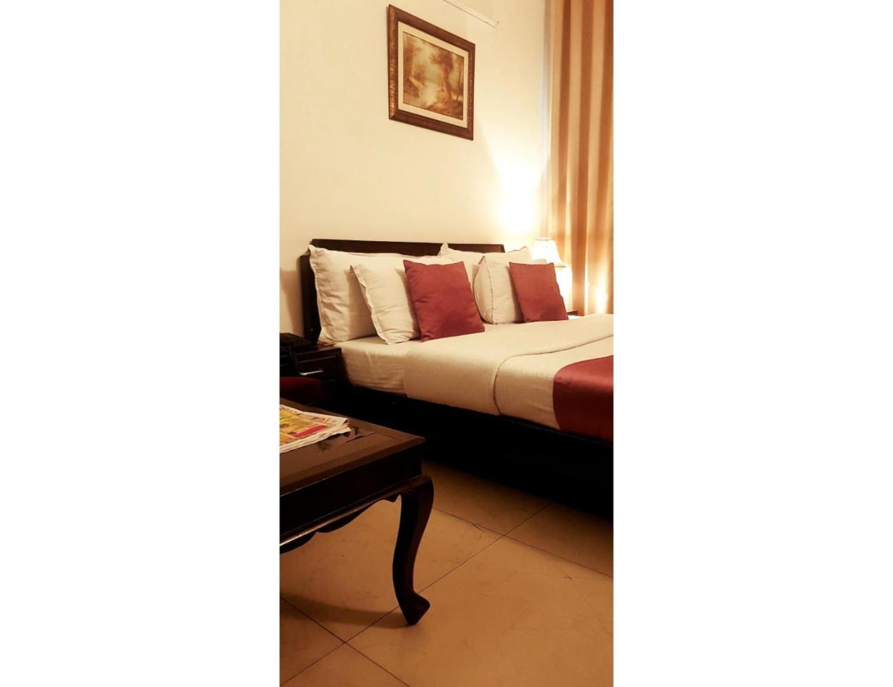 Hotel White Tree, Chandigarh view 2
