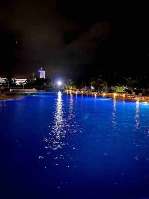 LUXURY CONDO BEACHFRONT