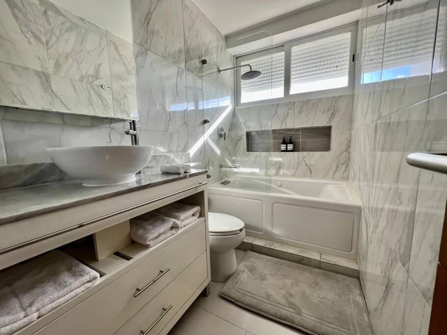LUXURY CONDO BEACHFRONT