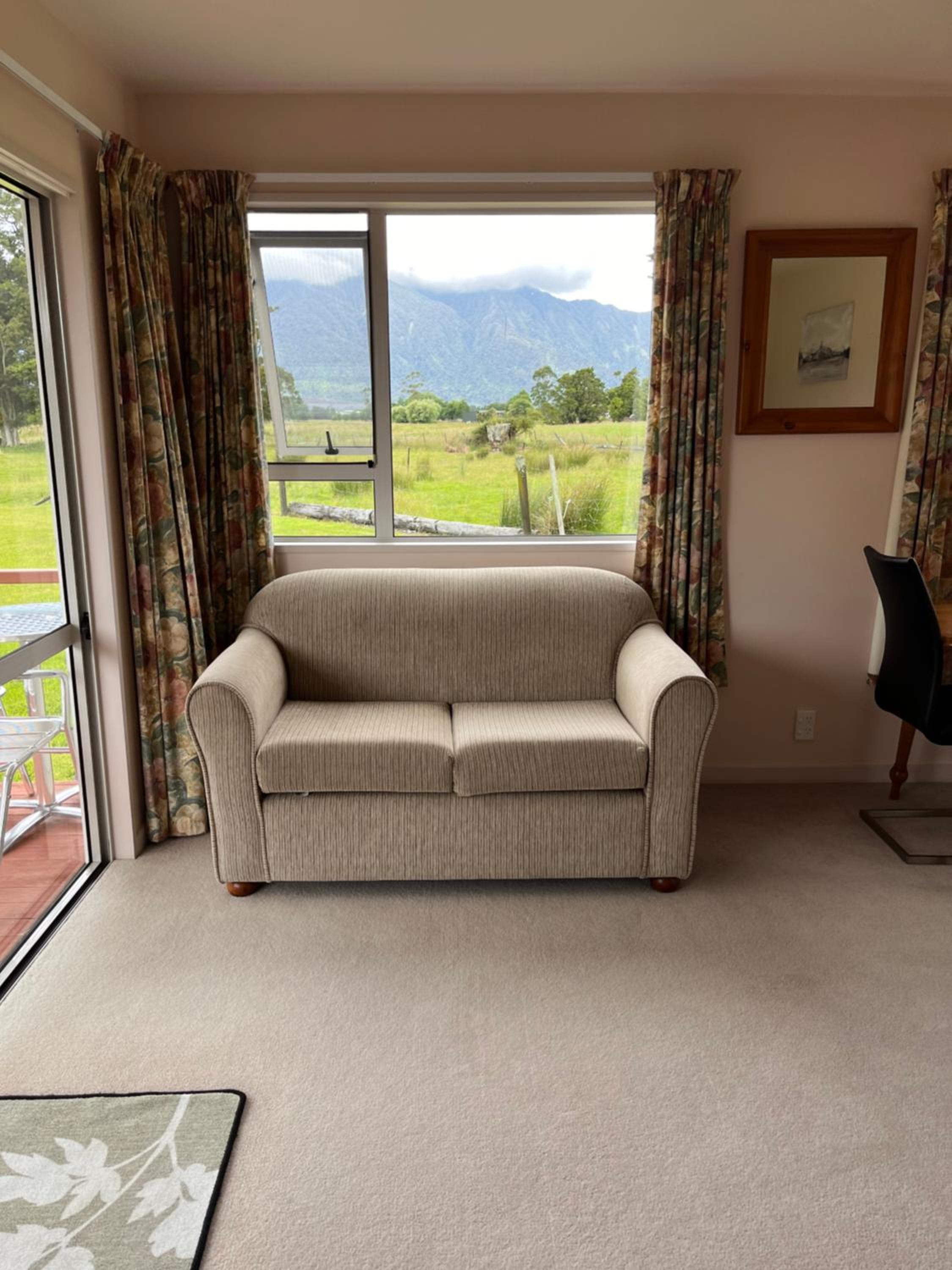 Carrickfergus Cottage Unit 2 view 3