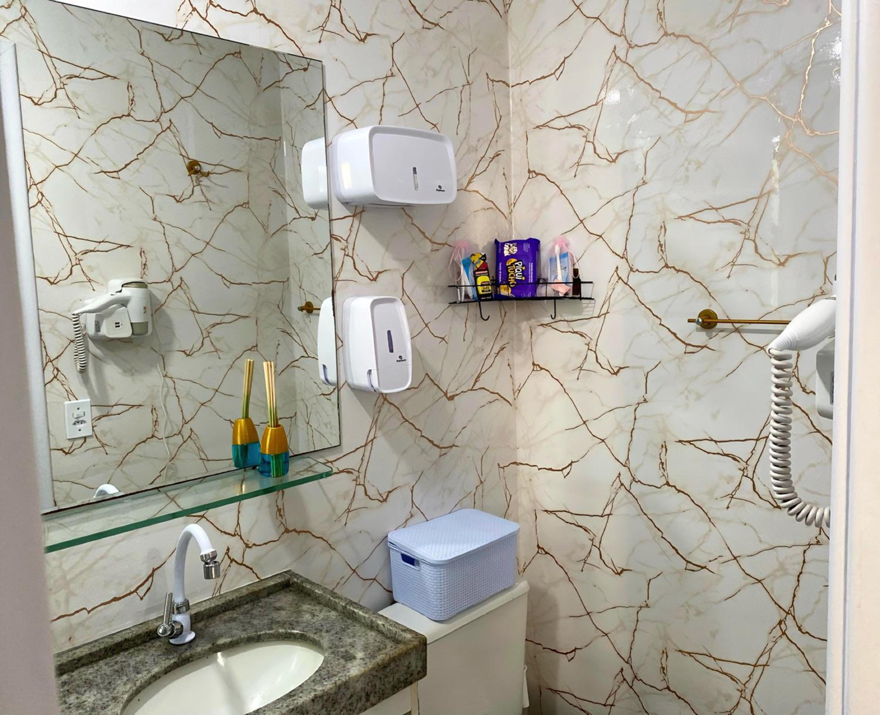 FLAT Praia Boa Viagem - Piscina no ROFTOP - Garagem & WIFI - REFORMADO - Ar condicionado - 24H CHECK IN - Shopping Recife - Enxoval Incluso