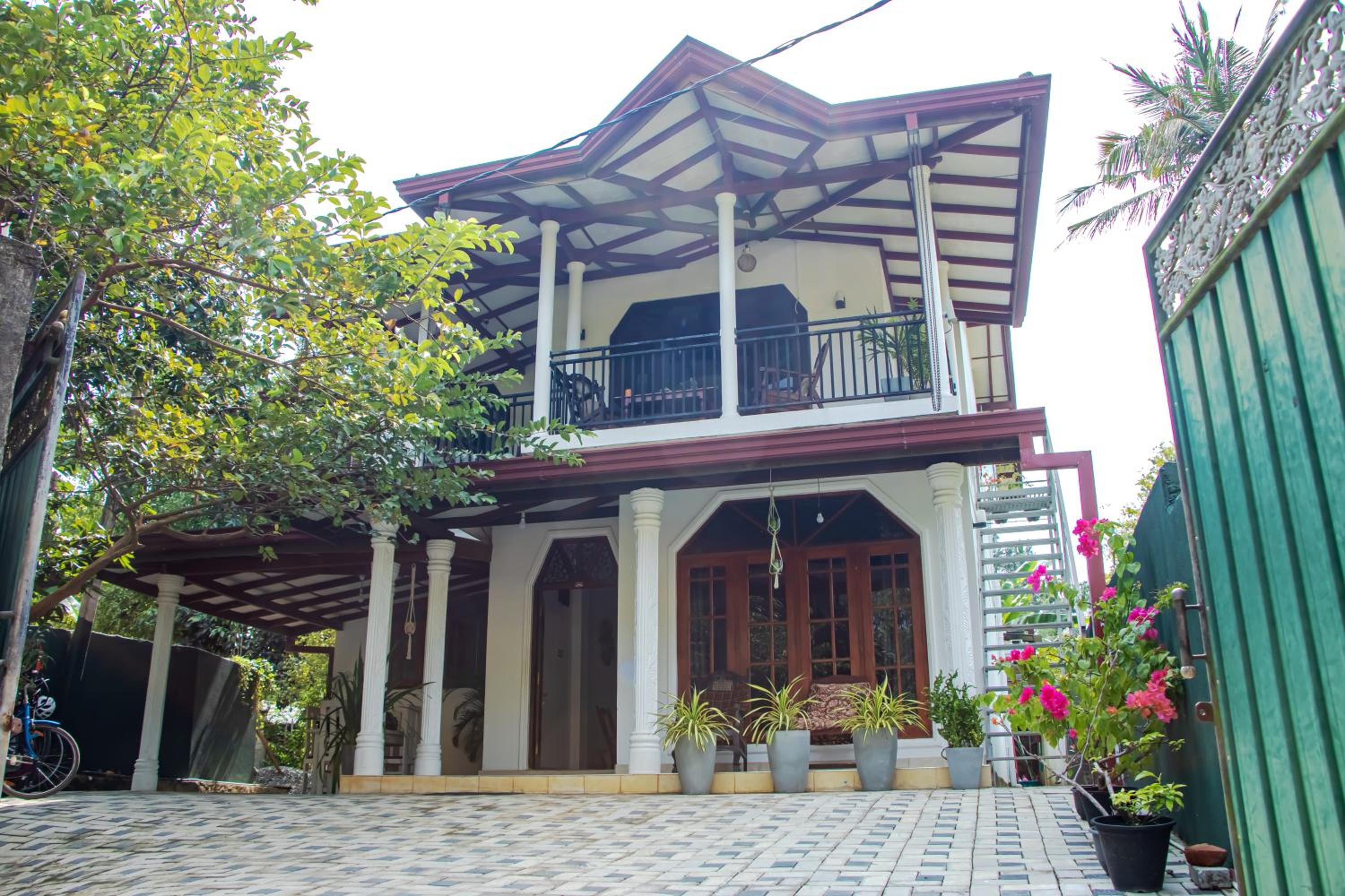 DiNi Galle
