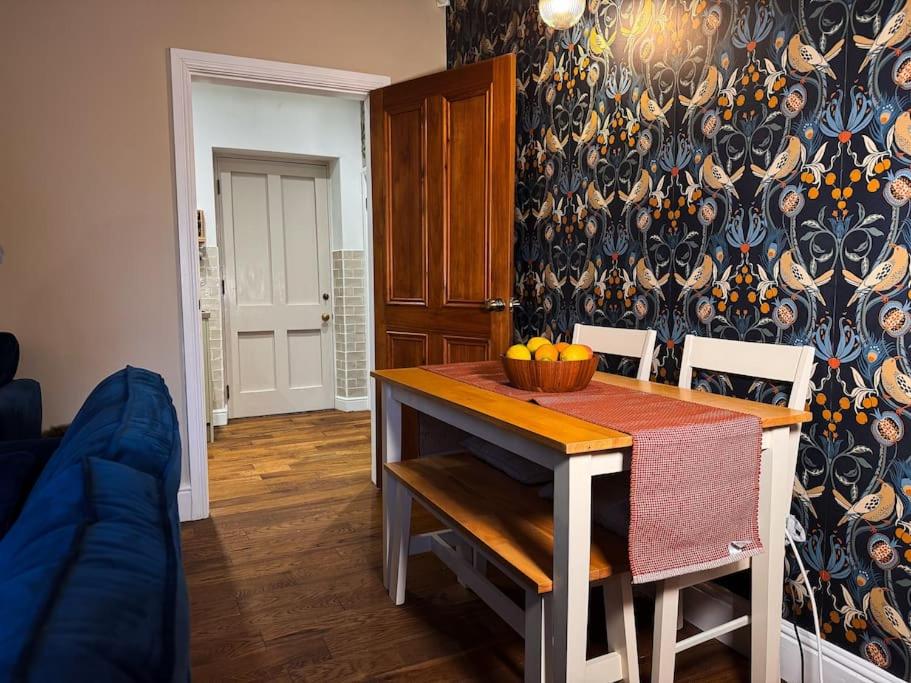 Beautiful, Relaxing Home in Central Saltaire view 5