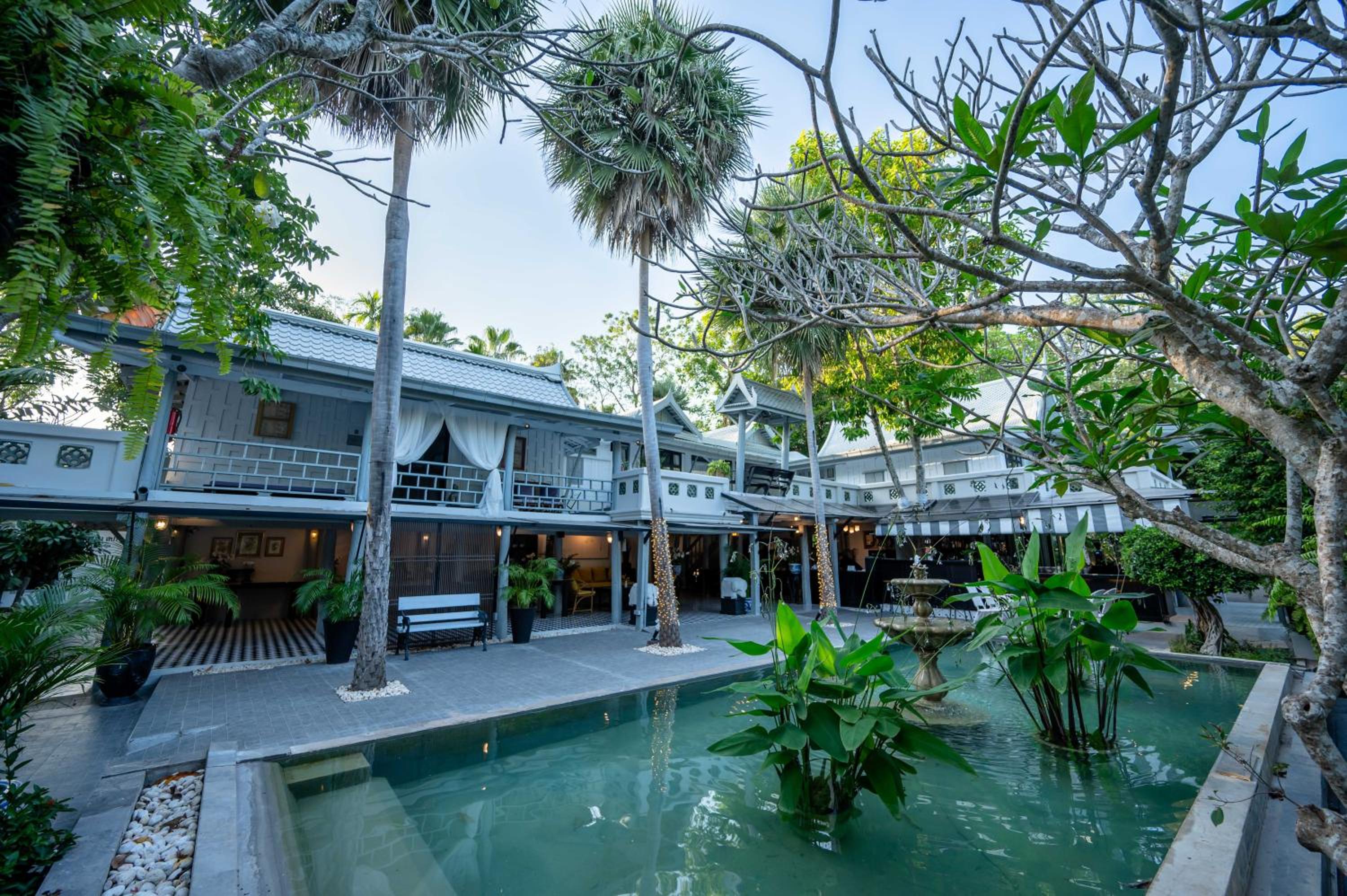 Hotel Zantiis Ndol Villas - Image 1