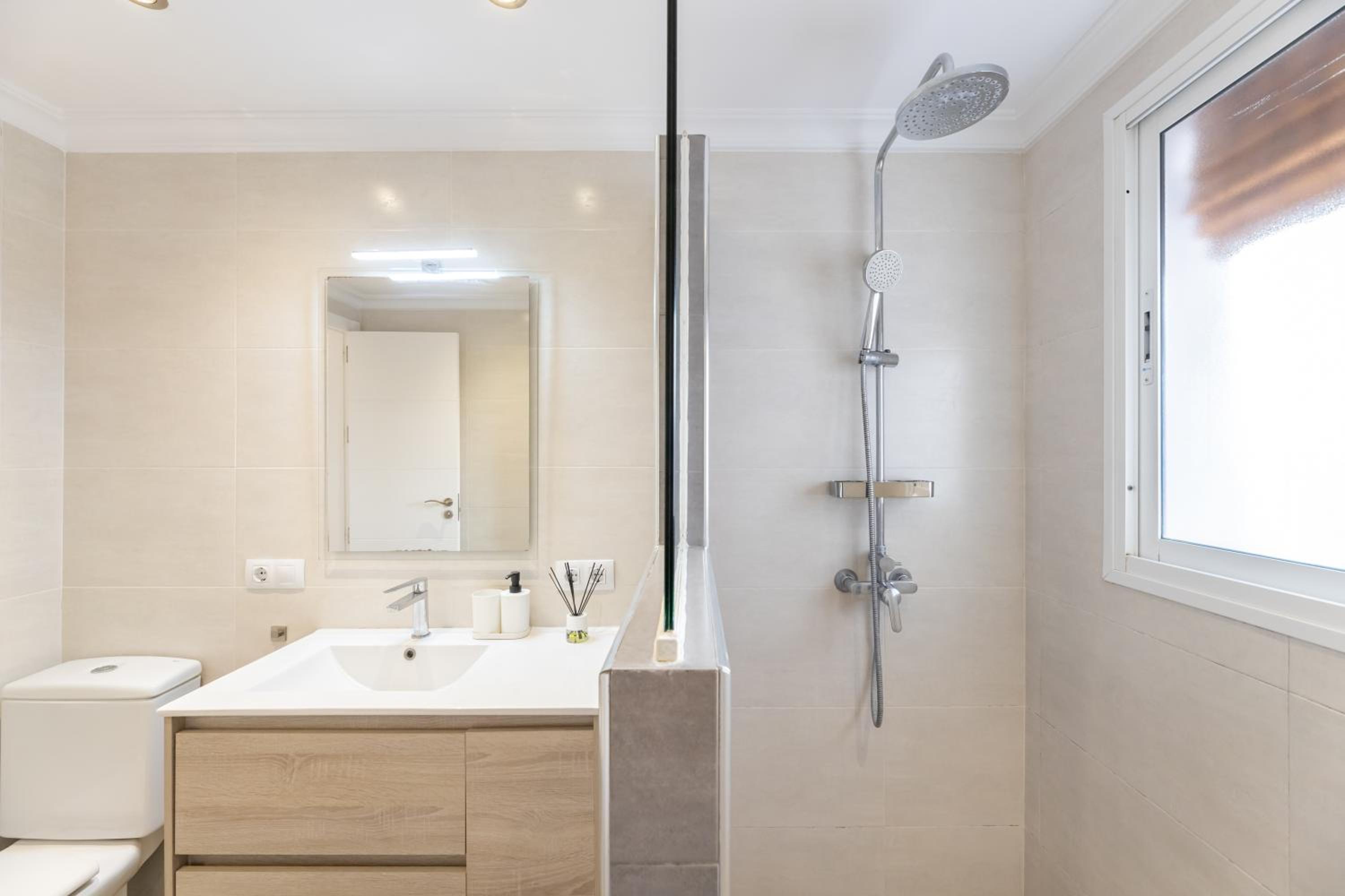 Barquilla Apartment - Kura Homes