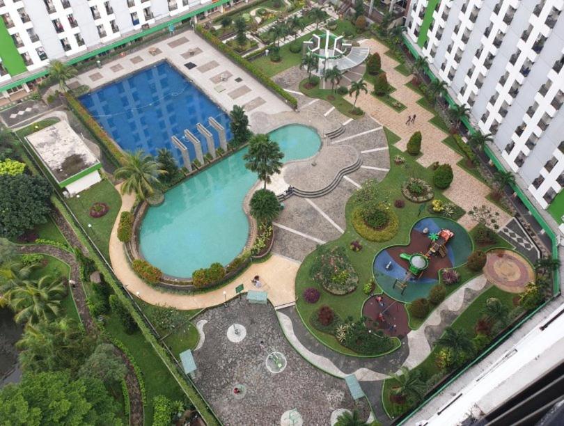Megaroom Apartment Green Like View Ciputat