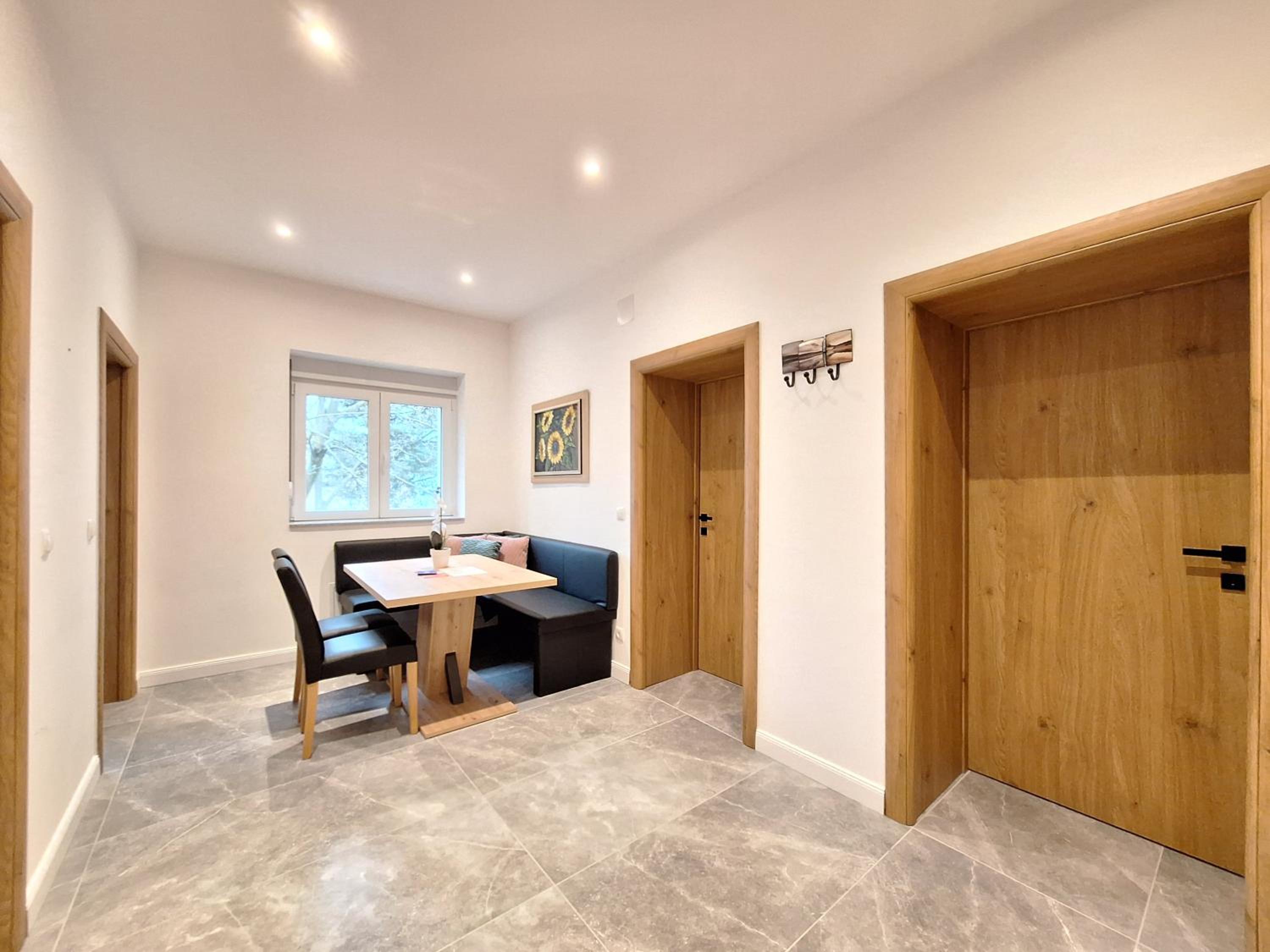 Quiet apartment near Vienna - 60m2 - 24h check-in - for business and family