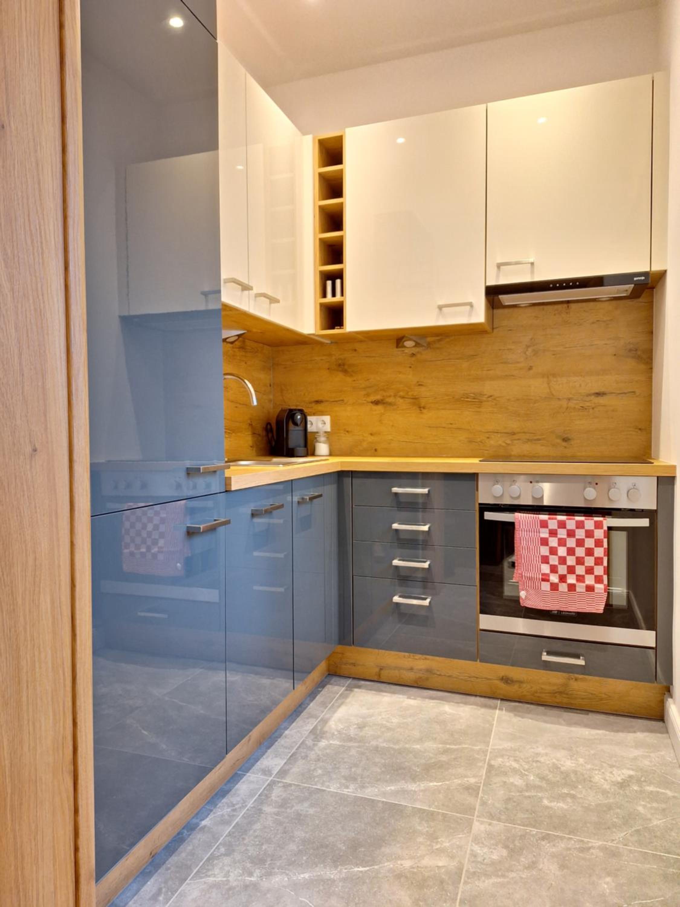 Quiet apartment near Vienna - 60m2 - 24h check-in - for business and family