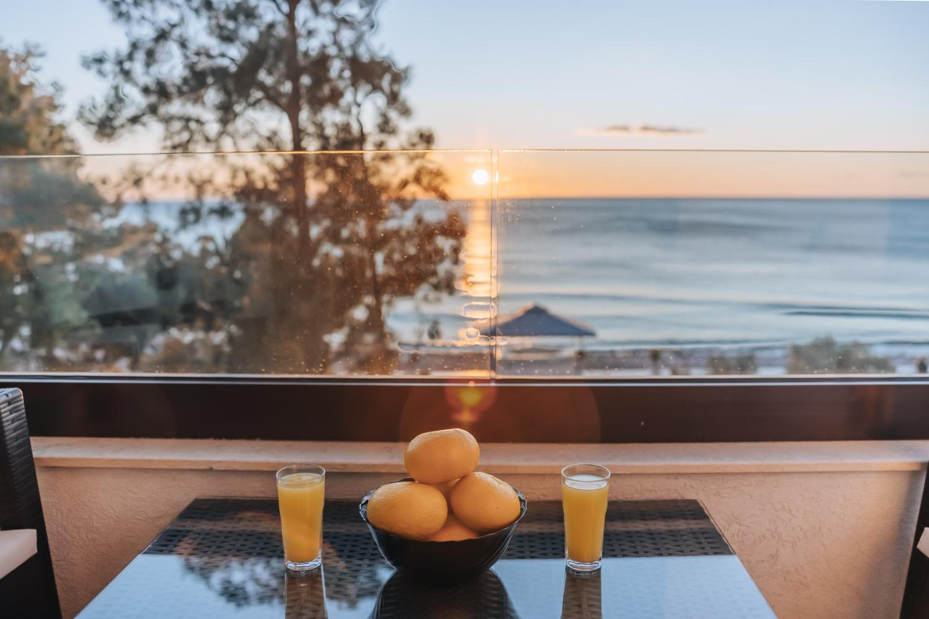 Apartments Kuce Lekovica Beach & snack bar- Bistro