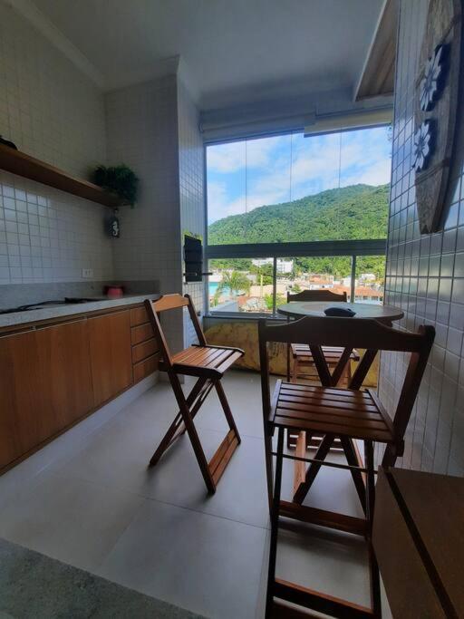 Apto Ubatuba, alto padrão a 100 mt do mar