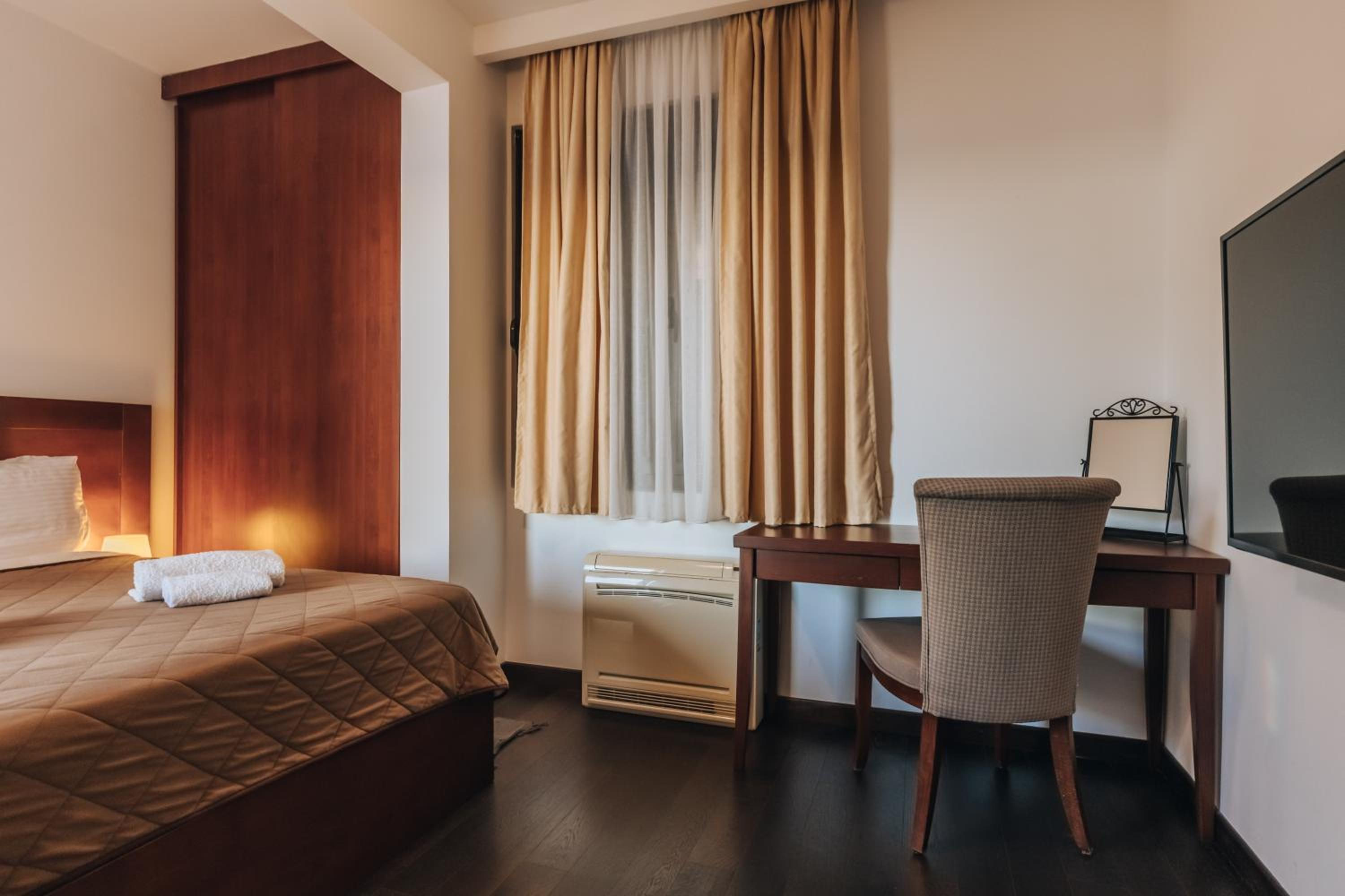 Apartments Kuce Lekovica Beach & snack bar- Bistro