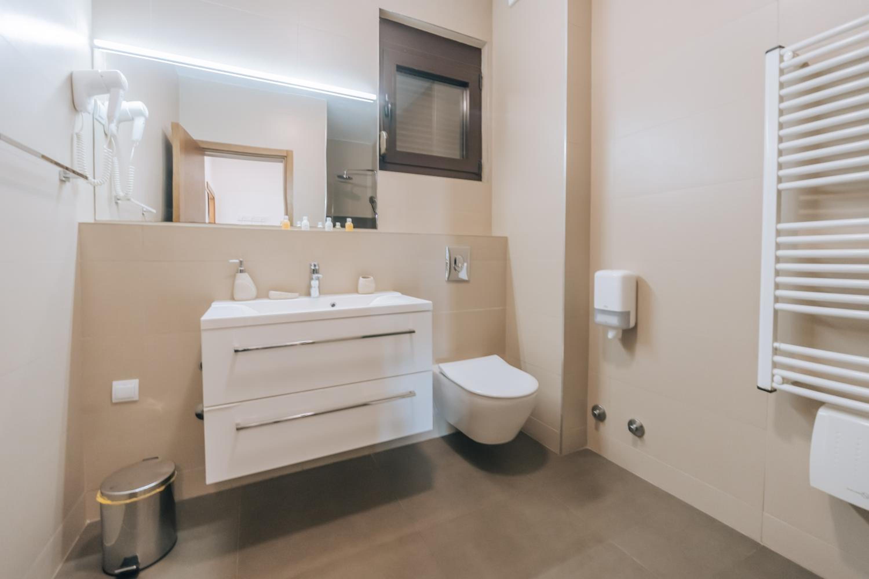Apartments Kuce Lekovica Beach & snack bar- Bistro