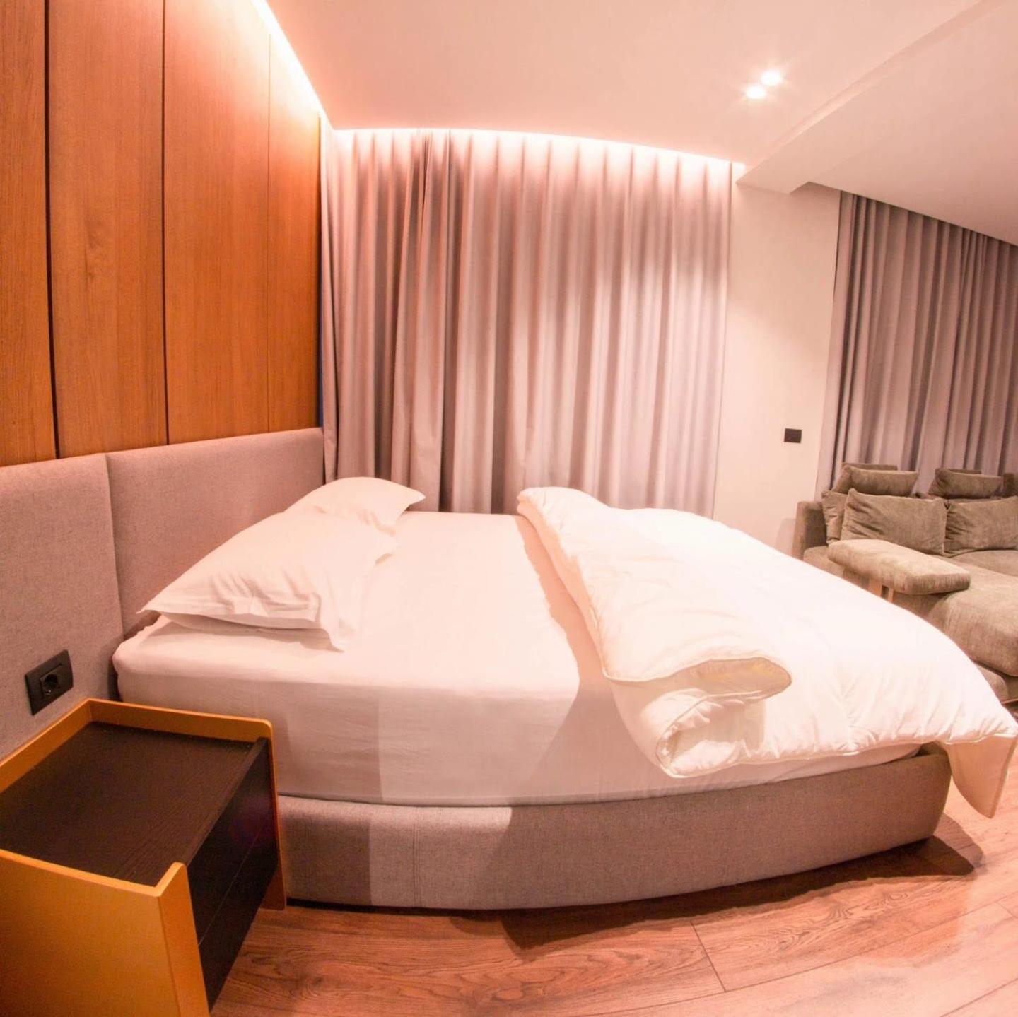 The Luxury Hideway