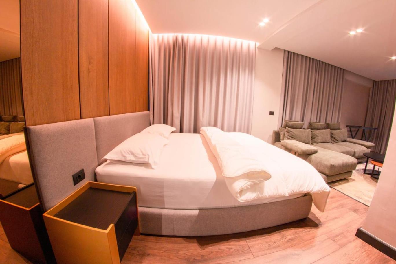 The Luxury Hideway