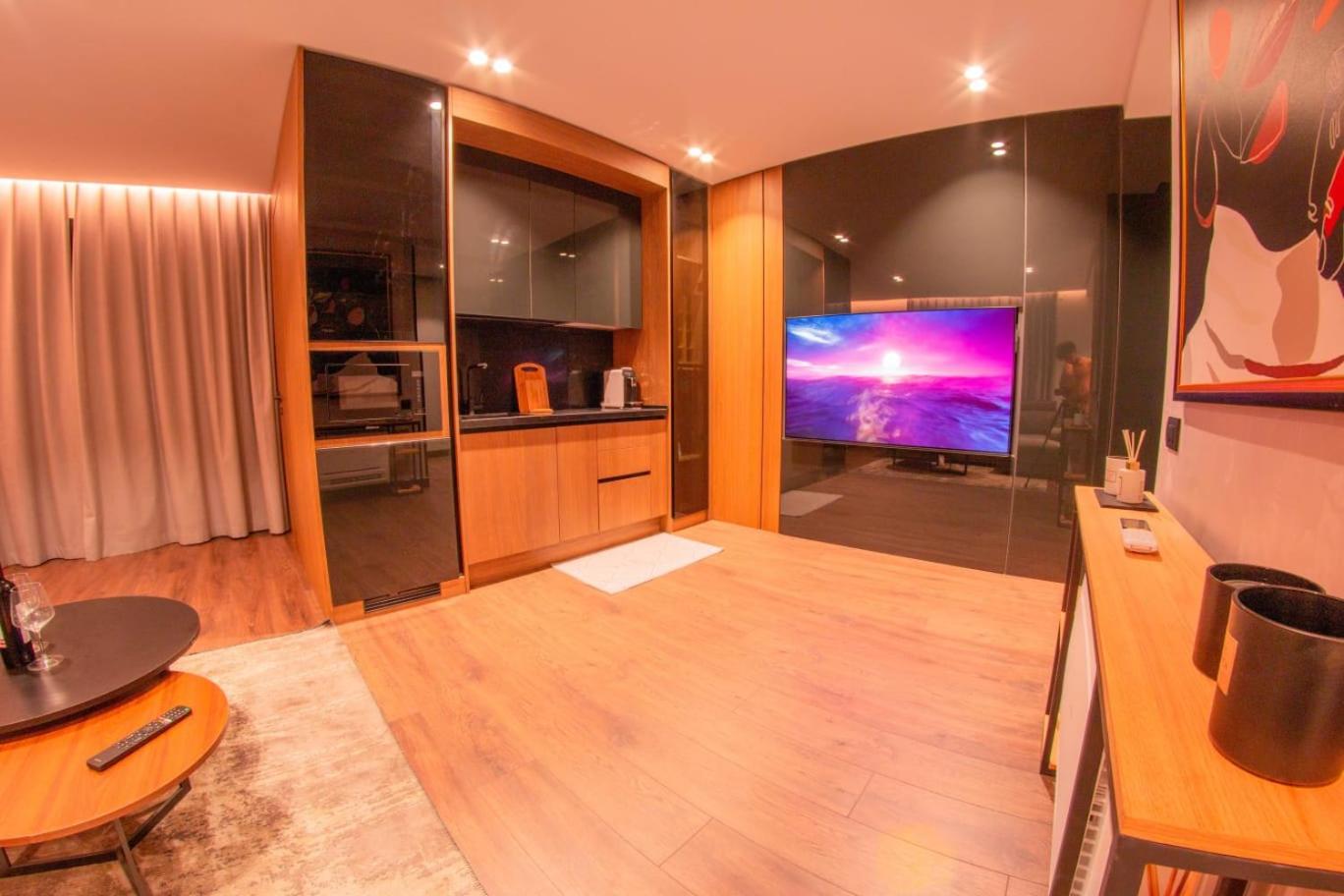 The Luxury Hideway
