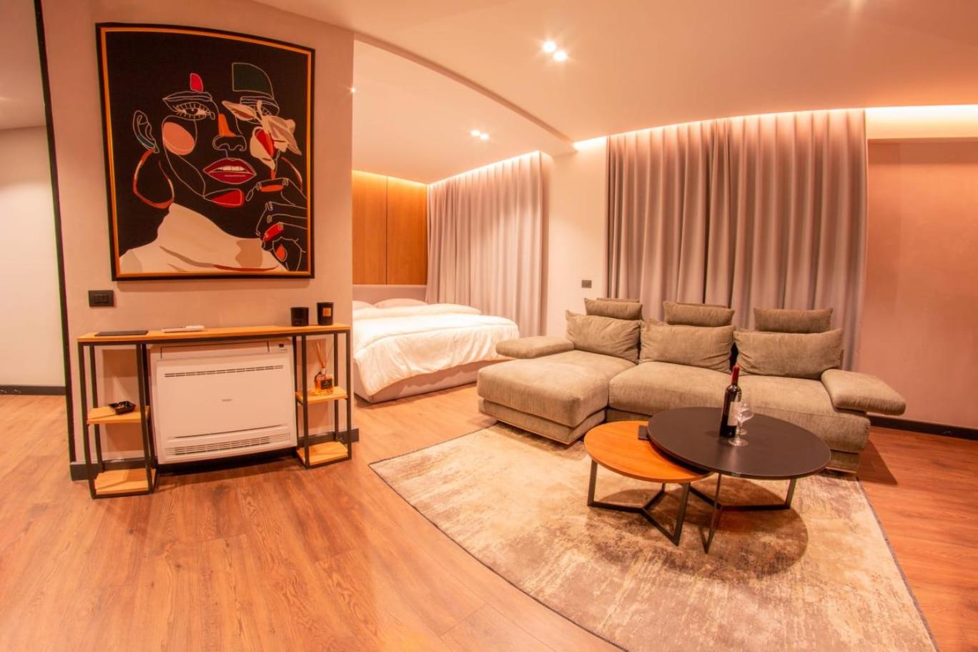 The Luxury Hideway