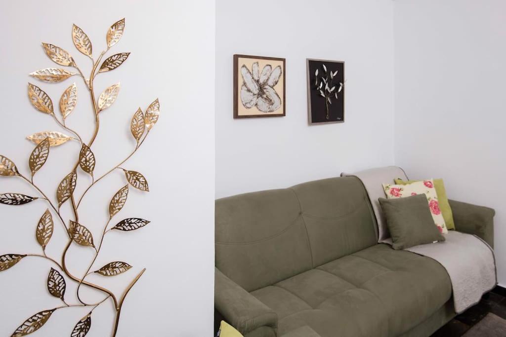 Lovely,central, spacious 2-bedrooms apartment