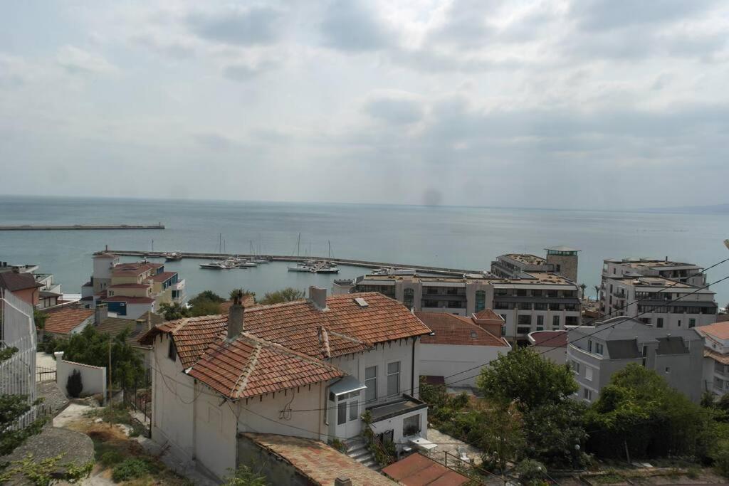 Cozy studio in Balchik